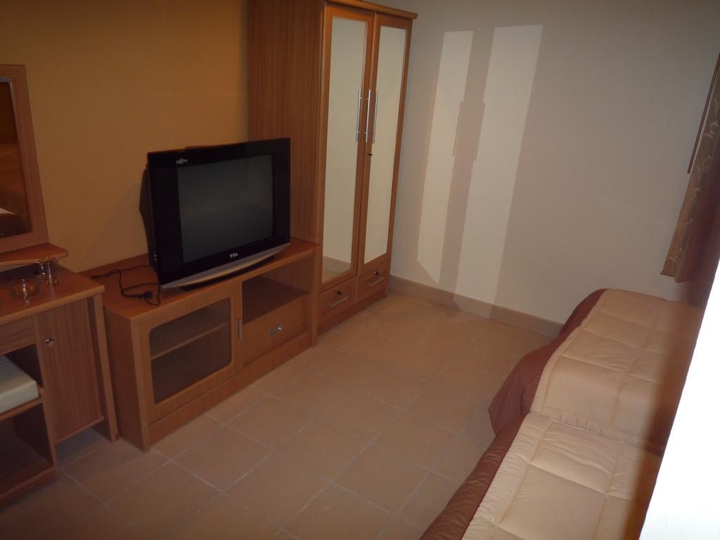 Marina Inn Паттая Номер фото